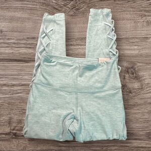 NWT Victoria’s Secret Light‎ Blue 7/8 Length Leggings with Side Detail Size 4